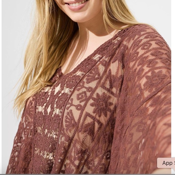 Scalloped Lace Poncho - Rose Taupe - Picture 4 of 5